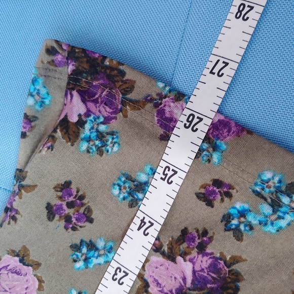 Decree | crochet boho peplum taupe floral tank top large - Picture 11 of 11